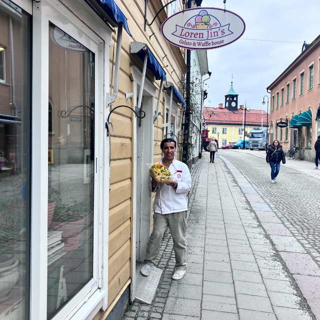 Tullportsgatan i Norrt&auml;lje i dagsljus. 