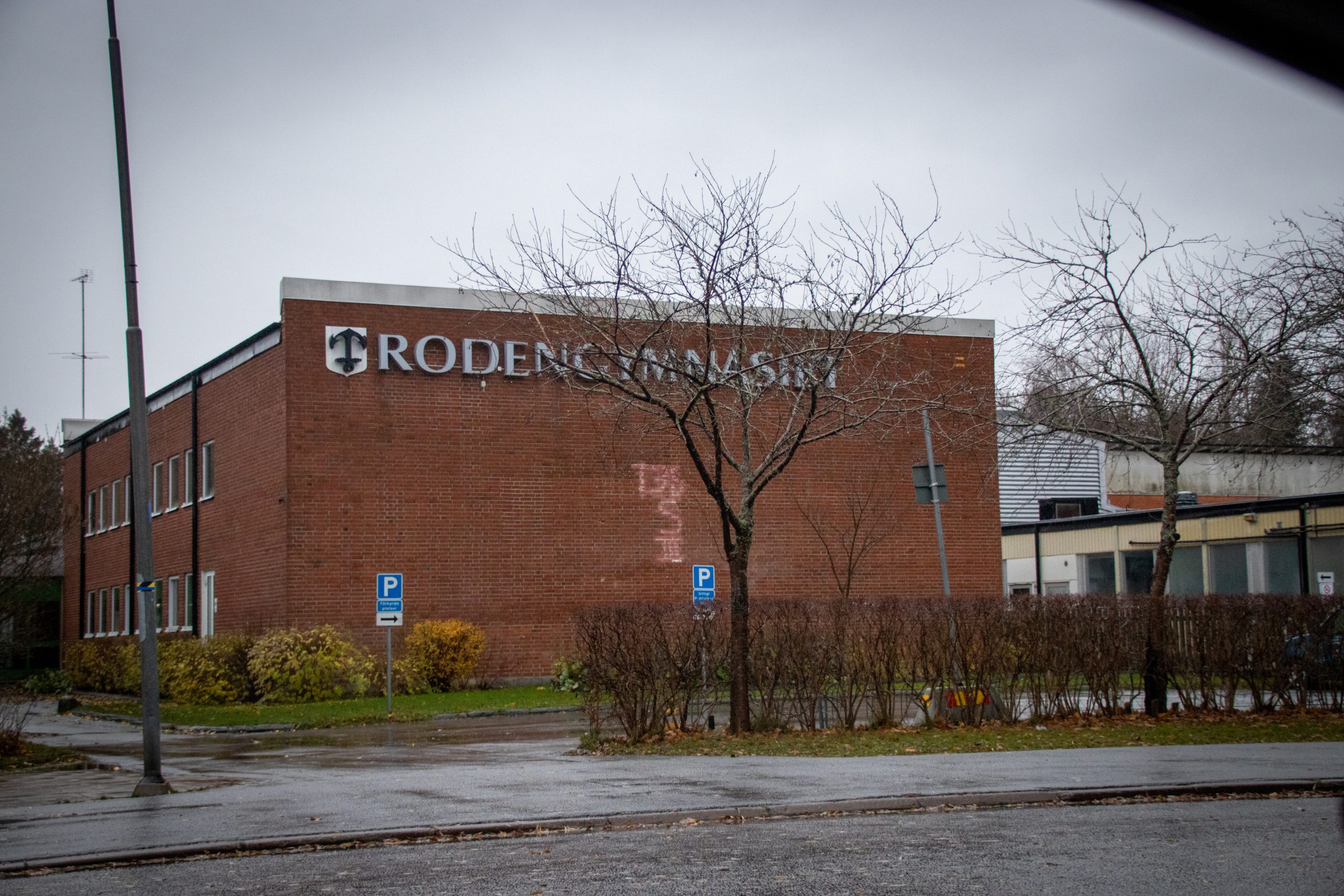 Bild på Rodengymnasiet i Norrtälje.